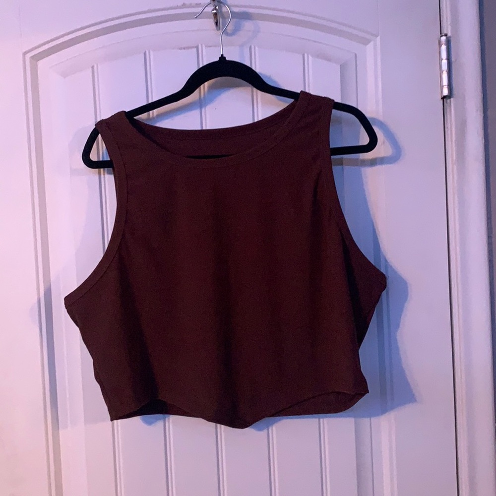 Brown cropped tank